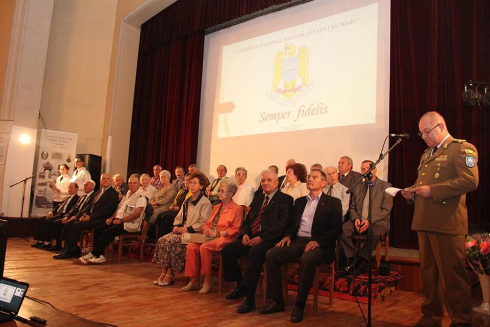 Începând cu anul școlar 2016-2017, Colegiul Național Militar “Ștefan cel Mare” a inițiat proiectul “Semper fidelis”. Foto: elev sg. Alexandru Aioanei Începând cu anul școlar 2016-2017, Colegiul Național Militar “Ștefan cel Mare” a inițiat proiectul “Semper fidelis”. Foto: elev sg. Alexandru Aioanei