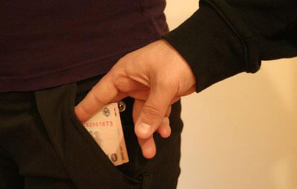 Un sucevean a fost trimis în judecată pentru comiterea infracțiunii de dare de mită. Foto: ziarulceahlaul.ro