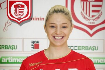 Suceveanca Anca Polocoșer în tricoul noii sale echipe, Dinamo București