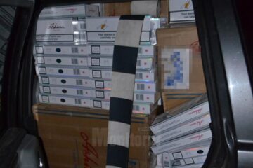 Peste 20.000 de pachete de țigări de contrabandă, capturate la graniță