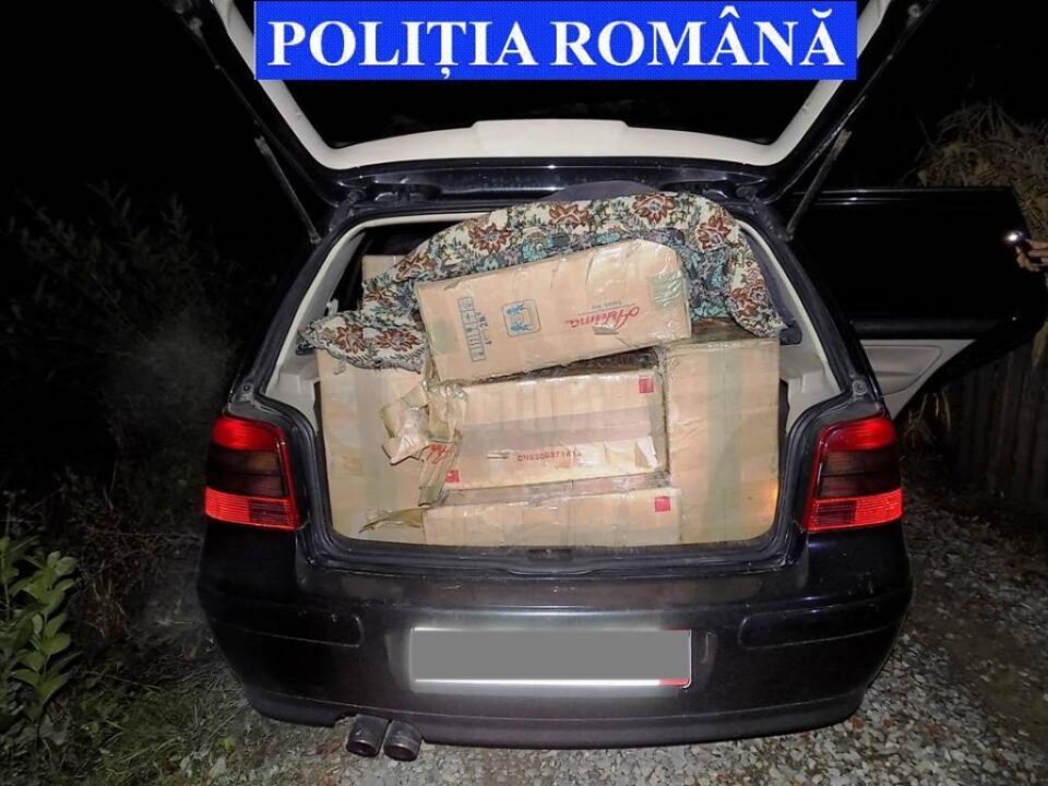 Mașina plină cu țigări de contrabandă