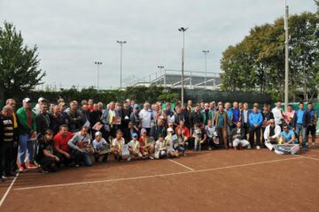 La final, toți participanții s-au alăturat pentru fotografia de grup