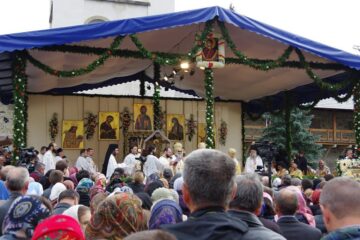 Patriarhul Antiohiei, prezent ieri la Mănăstirea Putna, la 550 de ani de la punerea pietrei de temelie a mănăstirii
