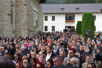 Patriarhul Antiohiei, prezent ieri la Mănăstirea Putna, la 550 de ani de la punerea pietrei de temelie a mănăstirii