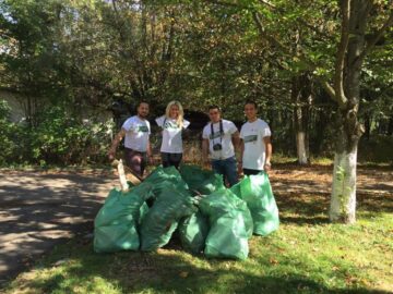 Voluntari din 33 de localități sucevene au adunat peste 10.300 de saci cu gunoi aruncat unde nu trebuie