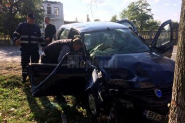 AAccident cu doi răniți, la Zvoriștea