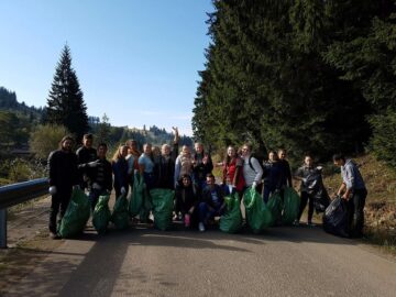 Elevii Liceului Tehnologic ,,Vasile Cocea” au participat la ,,Let’s do it, Moldovița!”