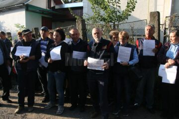 Greviștii au cerut salarii mărite și condiții mai bune de muncă