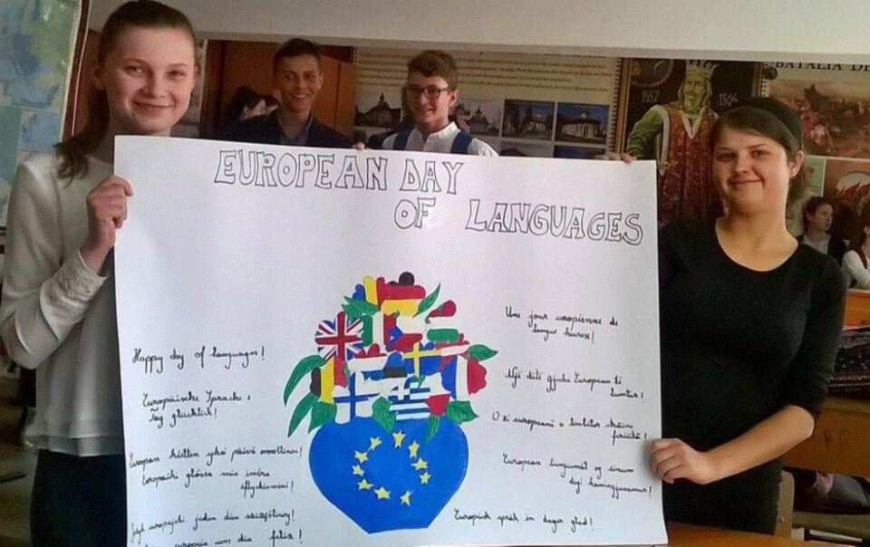 Elevii Liceului Tehnologic Cajvana au sărbătorit Ziua Europeană a Limbilor Străine