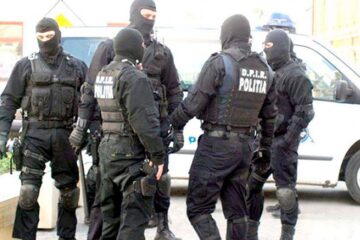 Perchezițiile au avut loc în București, Prahova, Iași, Suceava și Ilfov, la domiciliile unor persoane și la sediile unor societăți Foto:www.universulargesean.ro Perchezițiile au avut loc în București, Prahova, Iași, Suceava și Ilfov, la domiciliile unor persoane și la sediile unor societăți Foto:www.universulargesean.ro