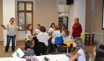 24 de copii au participat la atelierul de pictură „Un cerc de prieteni – desenăm împreună”, la Muzeul de Istorie