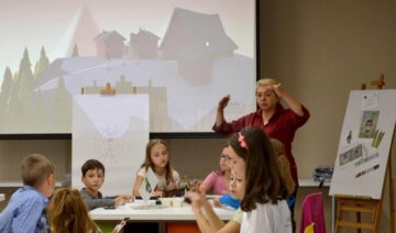24 de copii au participat la atelierul de pictură „Un cerc de prieteni – desenăm împreună”, la Muzeul de Istorie