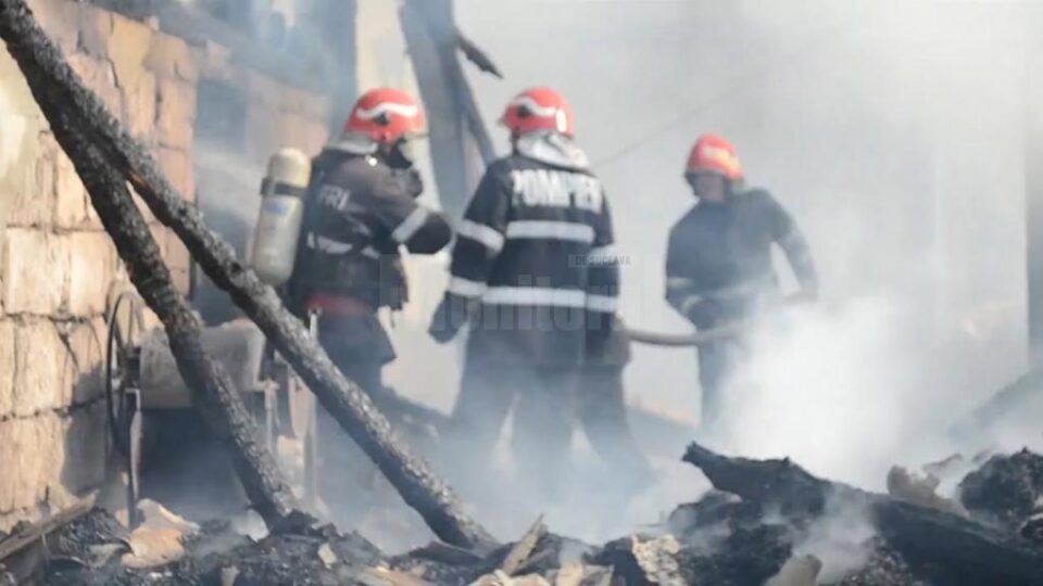 Puternic incendiu la Mălini