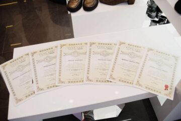 Premii de excelență oferite de fabrica de încălțăminte Denis, la Cluj