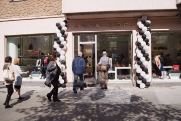 Sute de clienți au fost prezenți la inaugurarea noului magazin Anna Cori din Cluj