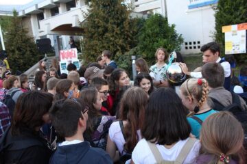 „Noaptea cercetătorilor”, o provocare la care au răspuns mii de suceveni