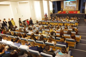 Universitatea „Ștefan cel Mare” Suceava a sărbătorit ieri deschiderea noului an universitar 2016-2017