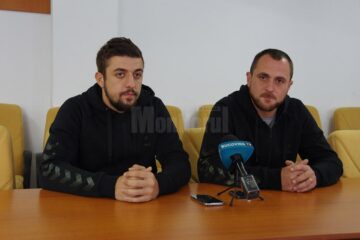 Interul Adi Târzioru și antrenorul Adrian Chiruț