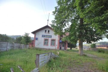 Mocănița va pleca din vechea gară din Moldovița, care se află în renovare