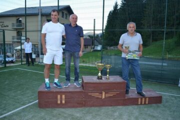Premianții de la competiția "El Quatro": de la stânga la dreapta, Dan Ursu, Costică Prostire și Nicolae Iliuț