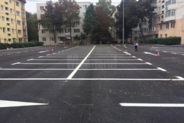 Parcarea de lângă Piața Mică, după lucrările de modernizare