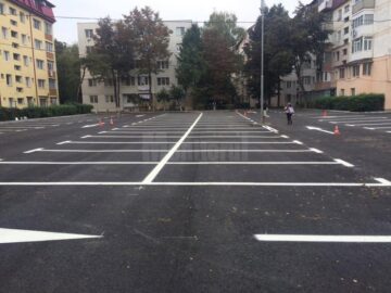 Parcarea de lângă Piața Mică, după lucrările de modernizare