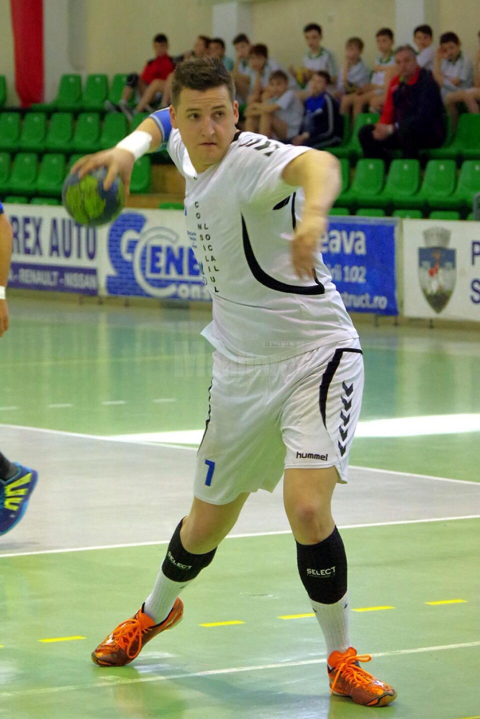 Venit după o lungă perioadă de recuperare, Gabriel Burlacu a făcut un meci foarte bun la Dinamo, marcând 6 goluri
