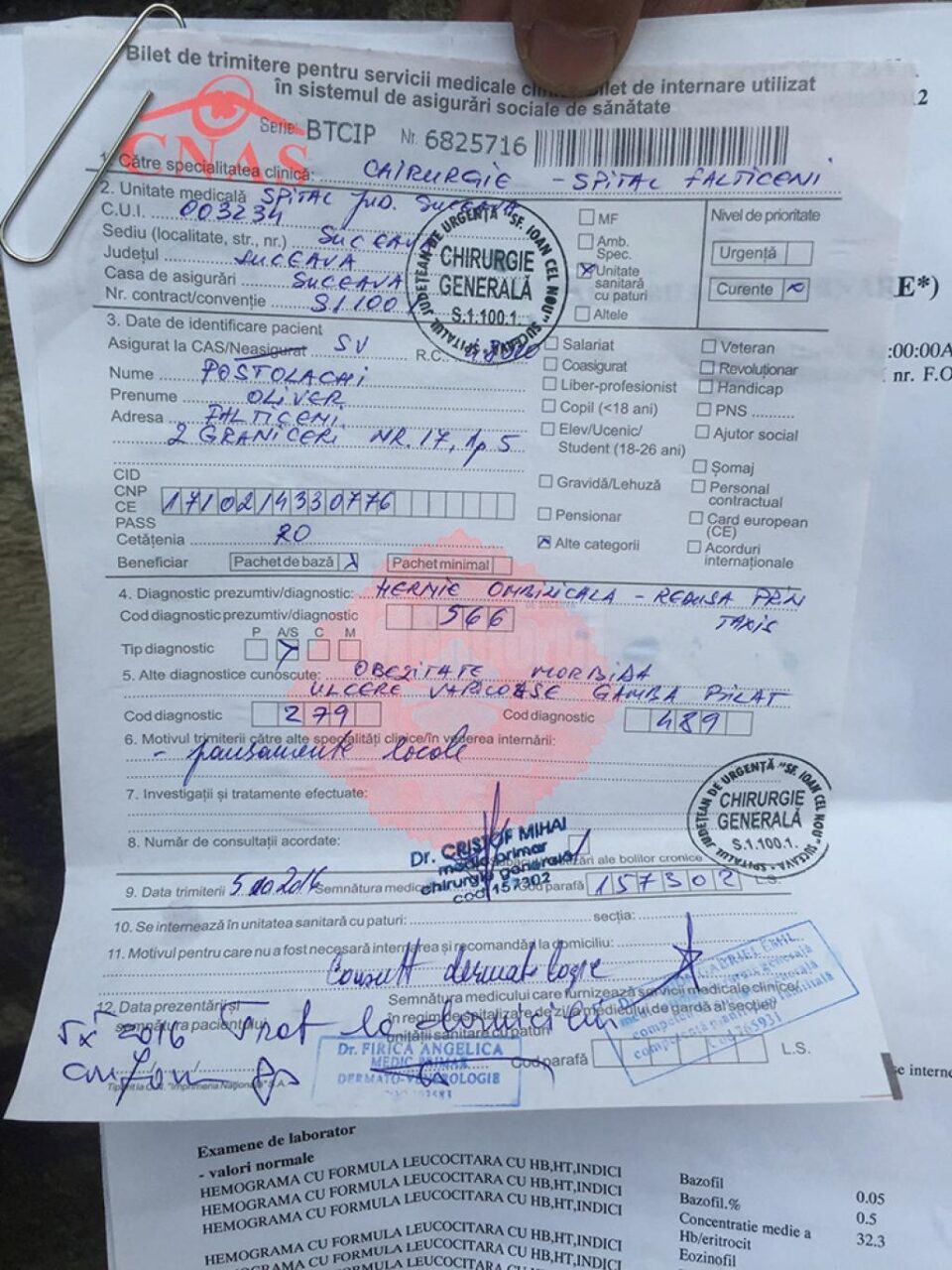 Un bărbat de 240 de kilograme, cu obezitate morbidă, plimbat de la un spital la altul