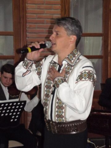 „Zicălașii” au readus la Solca, după un secol, cântecele lăutarilor de odinioară