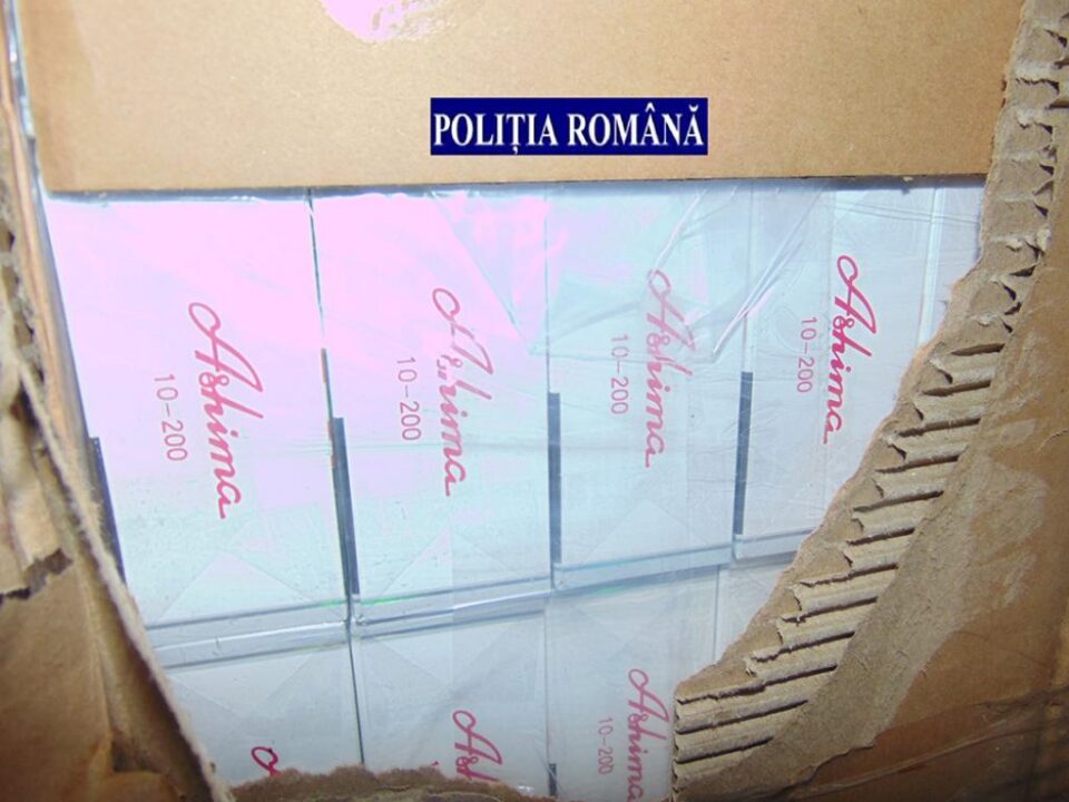 Transport de 2.000 de pachete de țigări de contrabandă, oprit la Izvoarele Sucevei