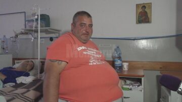 Obez, cu probleme varicoase și cu hernie ombilicală, Oliver Postolachi nu avea cum să ajungă în apartamentul său