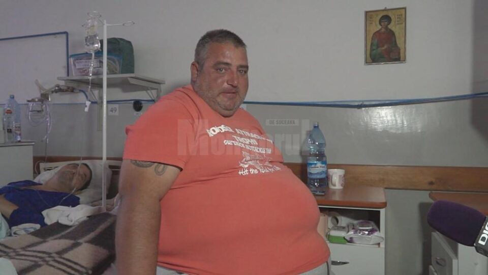 Obez, cu probleme varicoase și cu hernie ombilicală, Oliver Postolachi nu avea cum să ajungă în apartamentul său