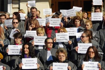 Activitatea instanțelor de judecată, blocată ieri timp de două ore