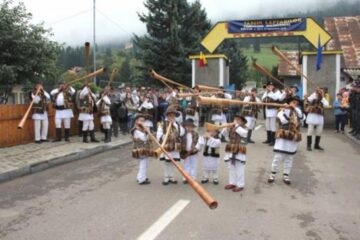 Festivalul Drumul Lemnului și Târgul Lăptarilor, duminică, la Câmpulung