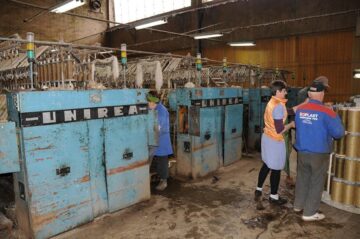 Filatura de In și Cânepă din Fălticeni a rezistat capitalismului și produce astăzi, într-o lună, cât într-o zi din perioada ei de vârf