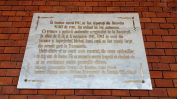 Plăci comemorative pentru marcarea deportării evreilor în Transnistria, în cinci gări și sinagogi din județul Suceava