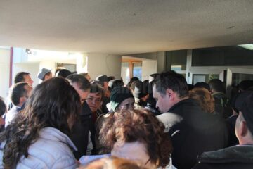 Sute de suceveni cuprinși de febra „Casa Verde”