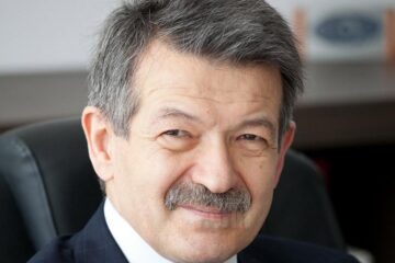 Adrian Graur, profesor la Departamentul de Calculatoare, Automatică și Electronică, Rector Emeritus al Universității „Ștefan cel Mare” Suceava