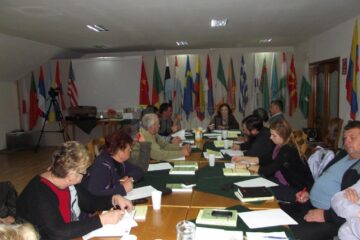 Instruire cu instructorii așezămintelor culturale