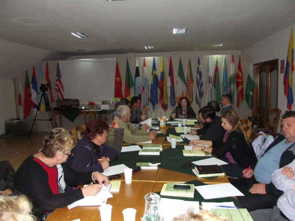 Instruire cu instructorii așezămintelor culturale