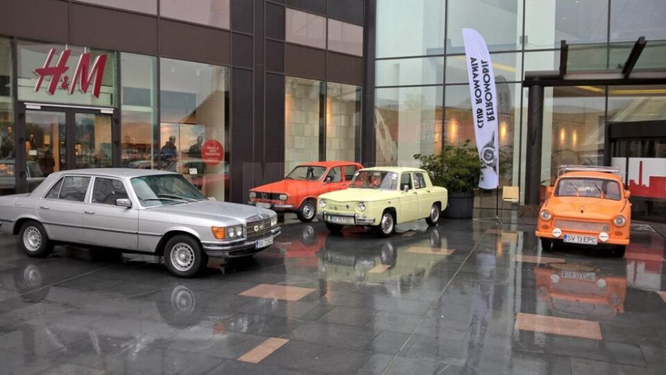 Daciile și Trabantul, față în față cu Mercedesul