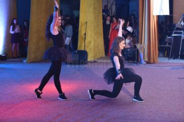Farmecul Parisului și talentele de la Moulin Rouge, prezente la Balul Bobocilor de la CN „Ștefan cel Mare”. Foto: ArTiStul