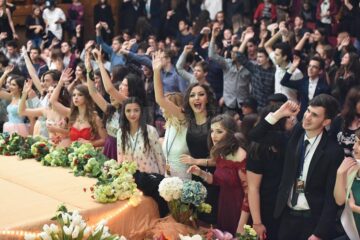 Farmecul Parisului și talentele de la Moulin Rouge, prezente la Balul Bobocilor de la CN „Ștefan cel Mare”. Foto: ArTiStul
