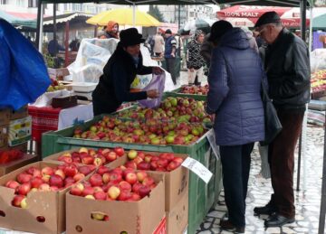 La Fălticeni a avut loc cea de-a XIII-a ediție a Târgului Mărului
