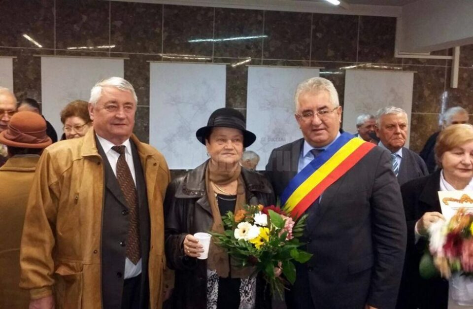 Primarul Ion Lungu a felicitat alte 23 de cupluri care au împlinit 50 de ani de căsătorie Primarul Ion Lungu a felicitat alte 23 de cupluri care au împlinit 50 de ani de căsătorie