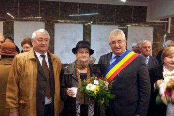 Primarul Ion Lungu a felicitat alte 23 de cupluri care au împlinit 50 de ani de căsătorie