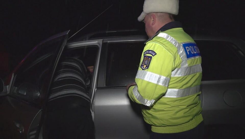 Echipajele de polițiști au verificat documentele și cauciucurile