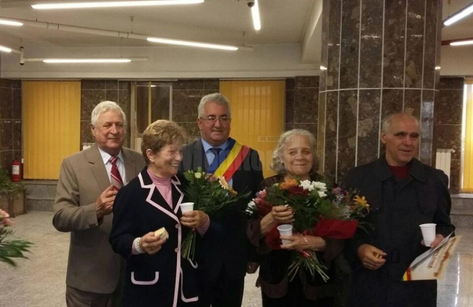 Peste 1.100 de cupluri "de aur” sărbătorite până acum de municipalitatea suceveană