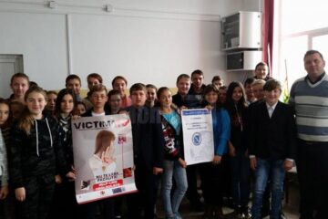 Acțiuni de informare și conștientizare a elevilor suceveni despre traficul de persoane