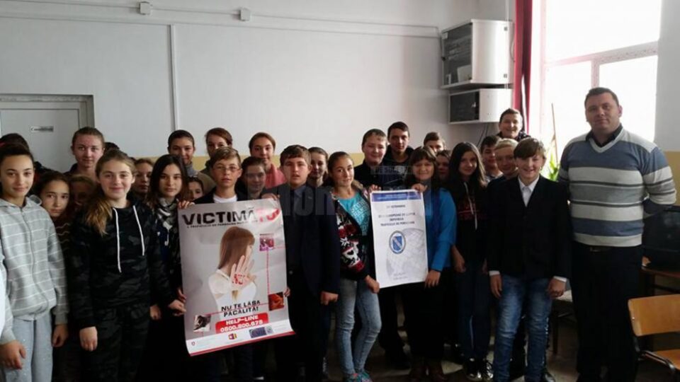 Acțiuni de informare și conștientizare a elevilor suceveni despre traficul de persoane Acțiuni de informare și conștientizare a elevilor suceveni despre traficul de persoane